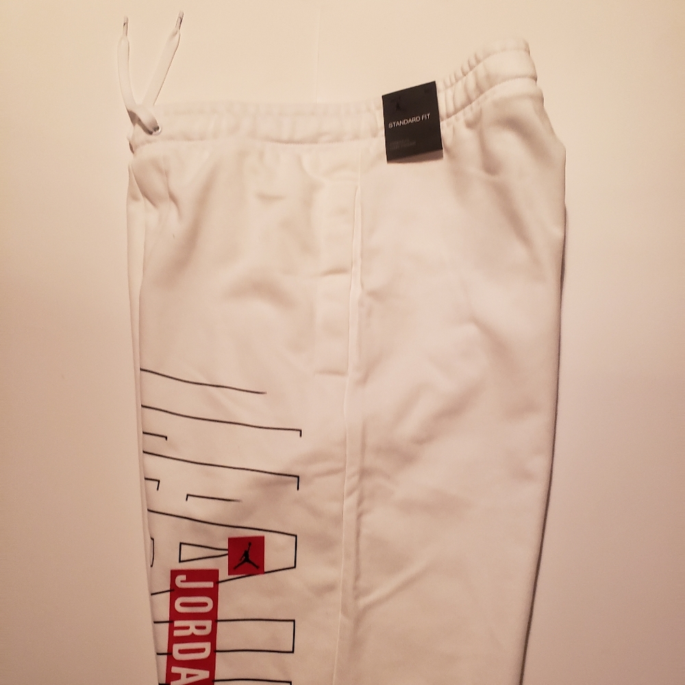 Nike Air Jordan White Jumpman Fleece Shorts - Picture 7 of 16